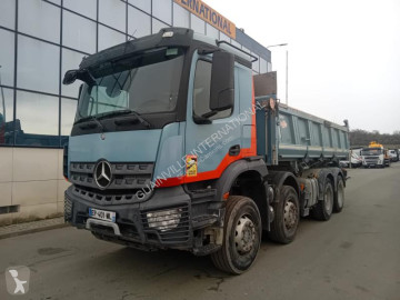 Camión bilateral Mercedes