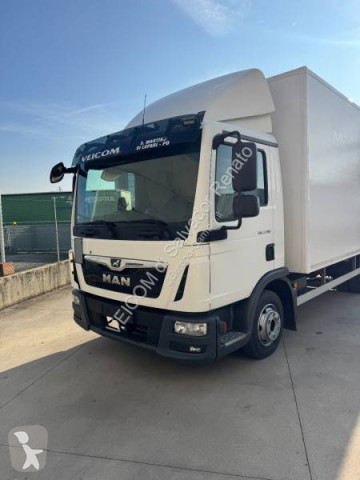 Camion furgone MAN
