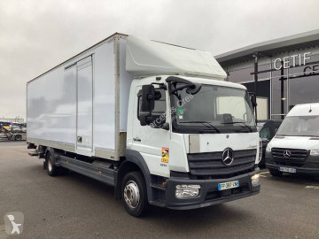 Camión furgón paredes contrachapado Mercedes