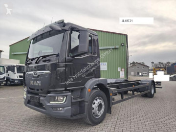 Камион MAN 18.320 TGM 4x2 BL CH Fahrgestell Euro 6 Rechtslenker NEU