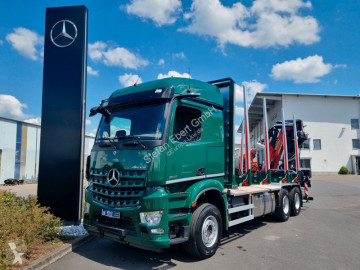 Камион камион за превоз на трупи Mercedes