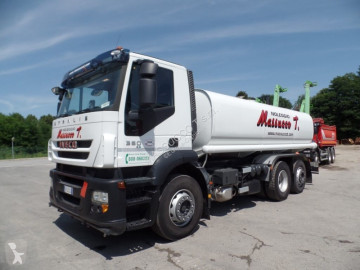 Камион цистерна Iveco
