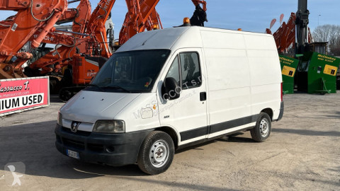 شاحنة Peugeot Boxer