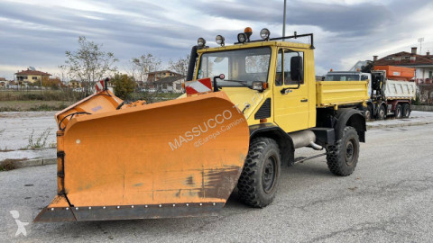 Камион Unimog U130