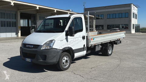 Камион шпригли Iveco