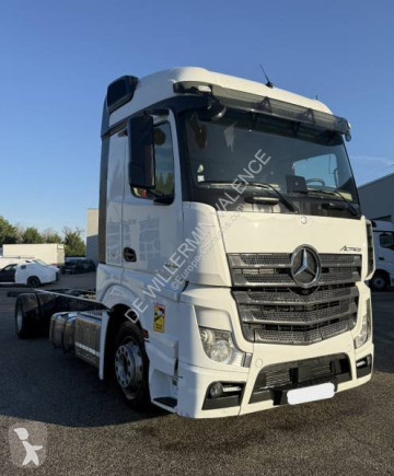 Camion châssis Mercedes
