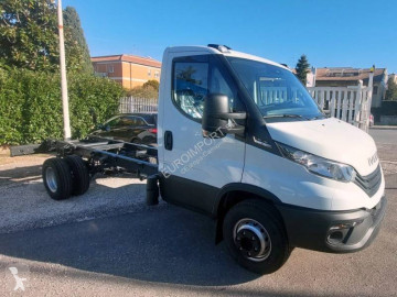 Камион шаси Iveco нови
