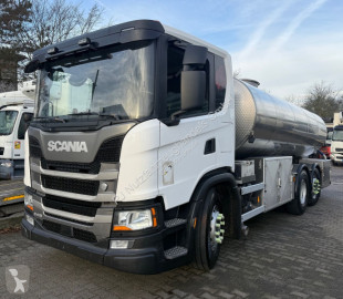 Lastbil tank livsmedel Scania