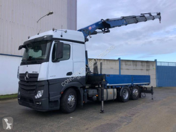 Camión grúa caja abierta Mercedes