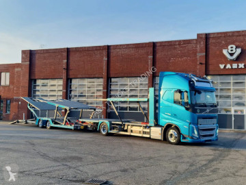 Камион автовоз Volvo