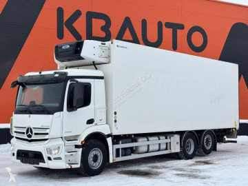 Mercedes mono temperature refrigerated truck