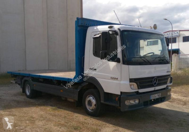 MercedesAtego1224