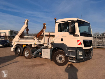 Камион MAN AK 26.400 6X2 Meiller 16 mit Funk guter Zustand