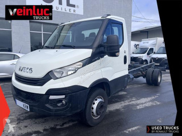 Camión chasis Iveco