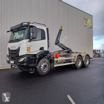 Iveco hook arm system truck