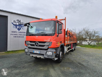 Mercedes crane truck