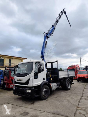Lastbil tre vagnar Iveco