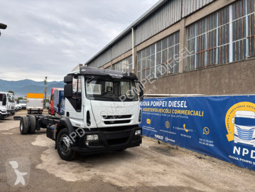 شاحنة Iveco Eurocargo Iveco 180e25