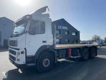 Camión plataforma estándar Volvo