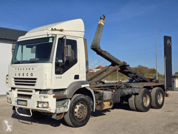 Камион Iveco Trakker 440