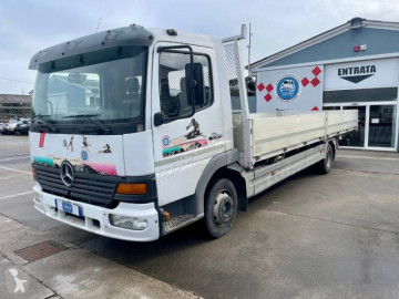 MercedesAtego817