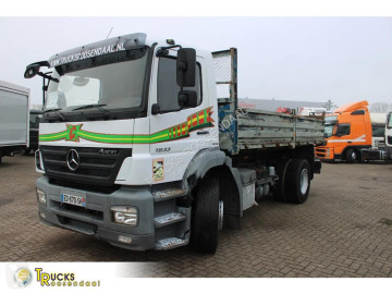 Camion cassone Mercedes