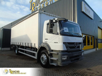 Camion Teloni scorrevoli (centinato) Mercedes