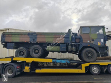 Camion plateau ridelles Renault