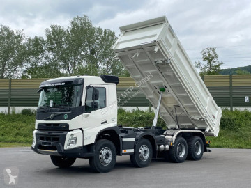 Camión volquete Volvo nuevo
