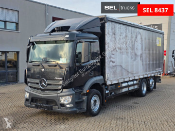 Camion centinato alla francese Mercedes