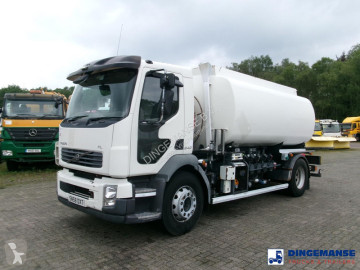 Камион цистерна Volvo