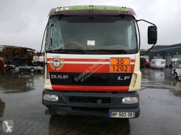 Камион цистерна петролни продукти DAF
