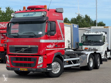 Camión chasis Volvo