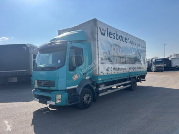 Volvo tarp truck