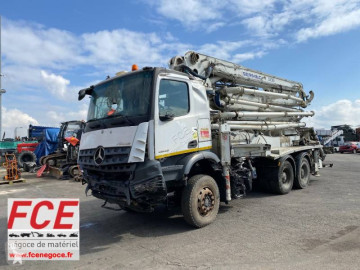 Kamion beton čerpadlo na beton Mercedes