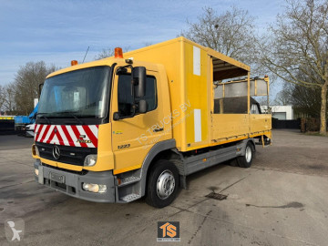 Camion cassone Mercedes