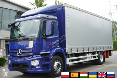 Камион подвижни завеси Mercedes