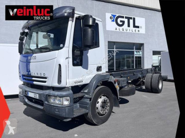 Camión chasis Iveco