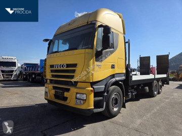 Nosič strojů Iveco