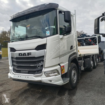 Camión plataforma DAF nuevo