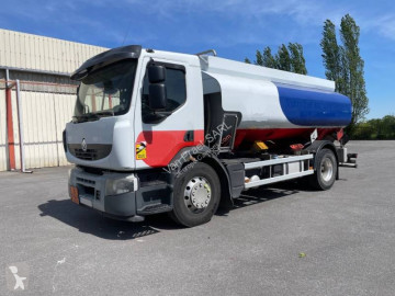 Камион цистерна петролни продукти Renault