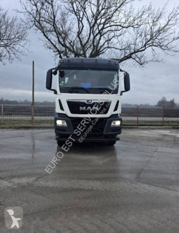 Lastbil beton cementmixer MAN