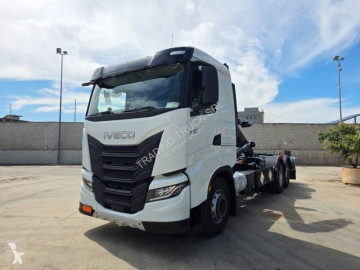 Камион Iveco Stralis X-Way
