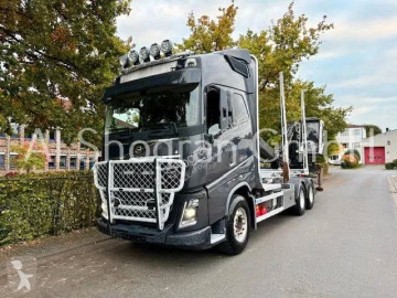 Камион камион за превоз на трупи Volvo