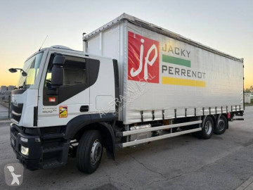 شاحنة مغطاة Iveco