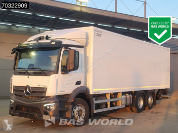Camión furgón Mercedes nuevo