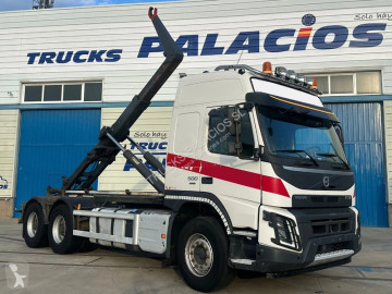 Camión portacontenedor de gancho Volvo