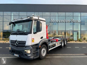 Камион мултилифт с кука Mercedes