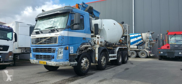 Ciężarówka beton pompogruszka Volvo