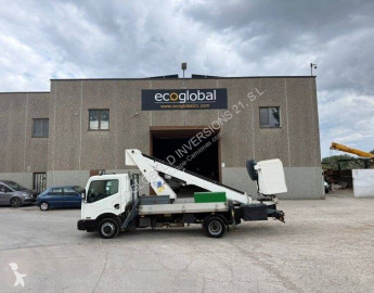 Camión Nissan Cabstar